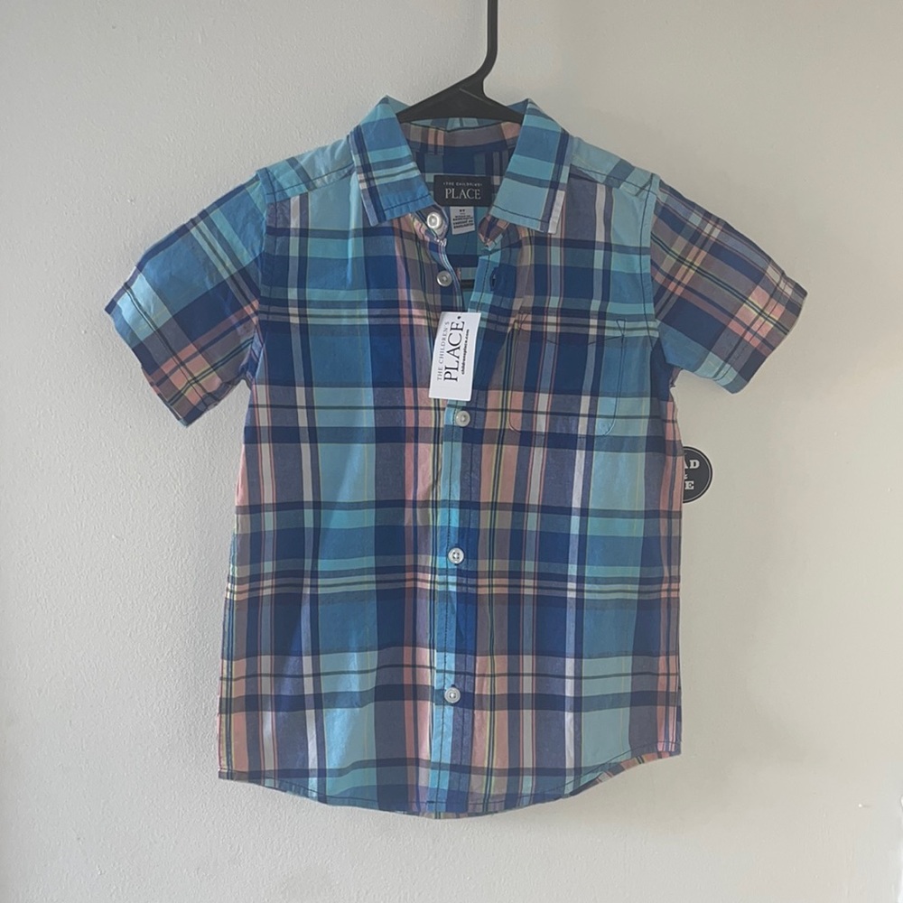 The Children’s Place 5T blue plaid shirt sleeve button shirt